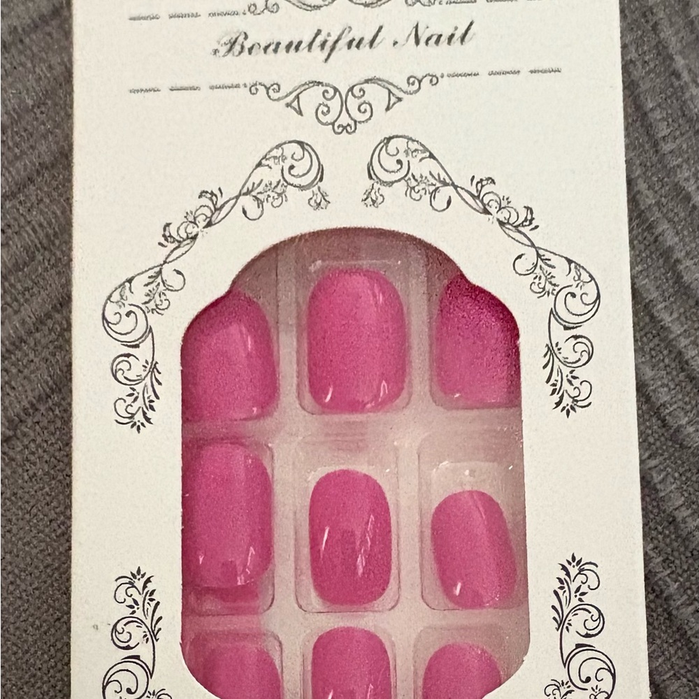 New! Beautiful Nail Press-On Nails
